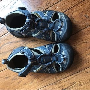 Keen sandals - toddler boys size 10
